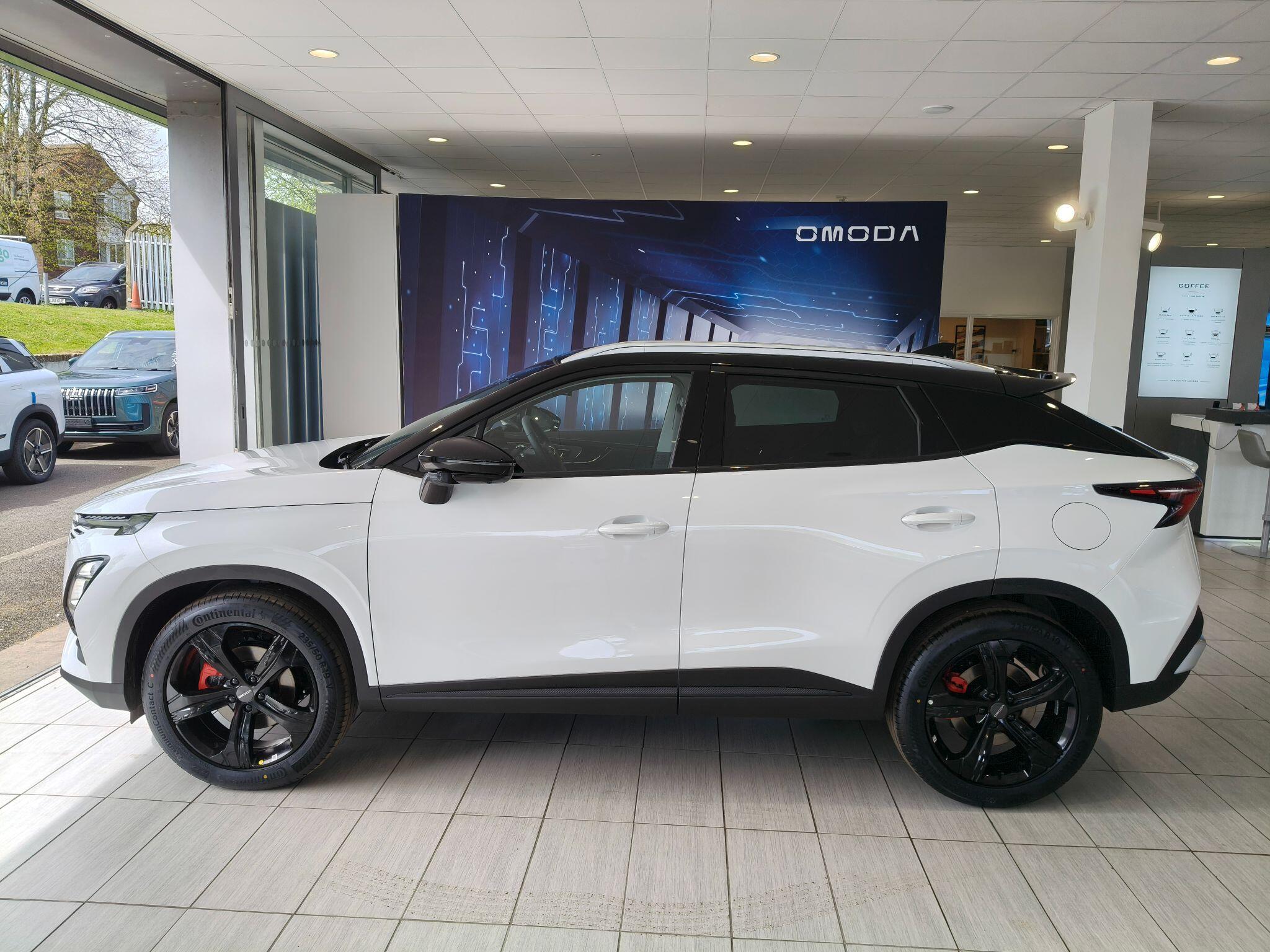 Large vehicle image